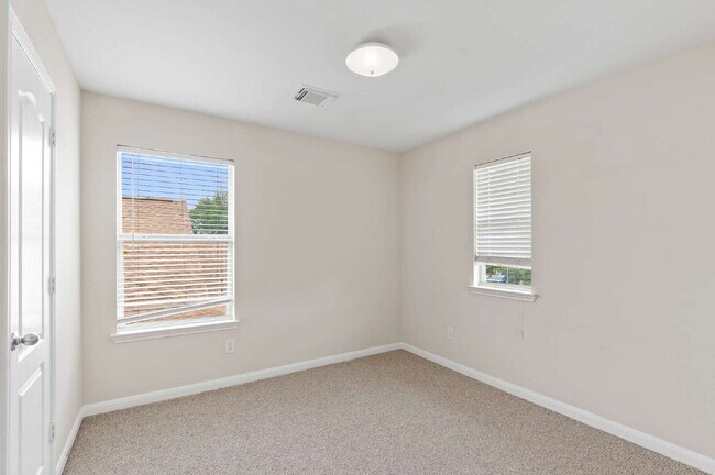 Building Photo - 18226 Fair Grange Ln