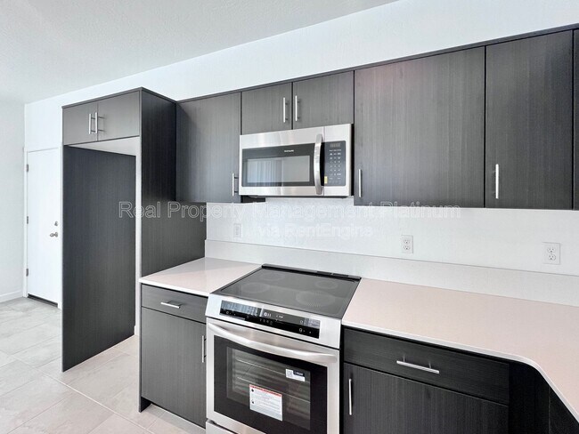Building Photo - 2903 E Tierra Dr