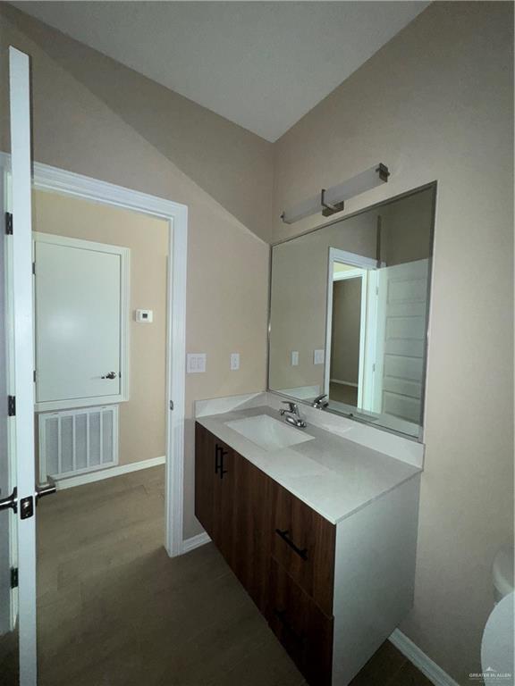 Building Photo - 16 W Driftwood St