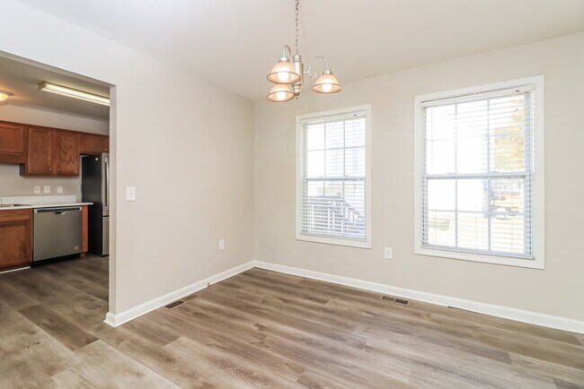 Building Photo - 6980 Pine Shadow Way