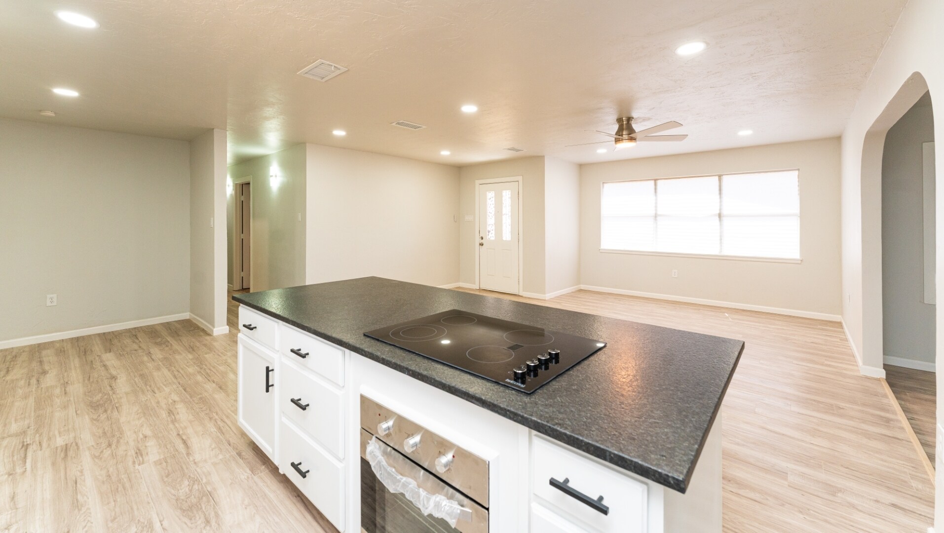 New appliances - 2102 Custer Ave