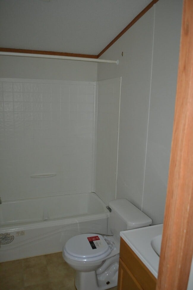 Building Photo - Mobile Home for Rent