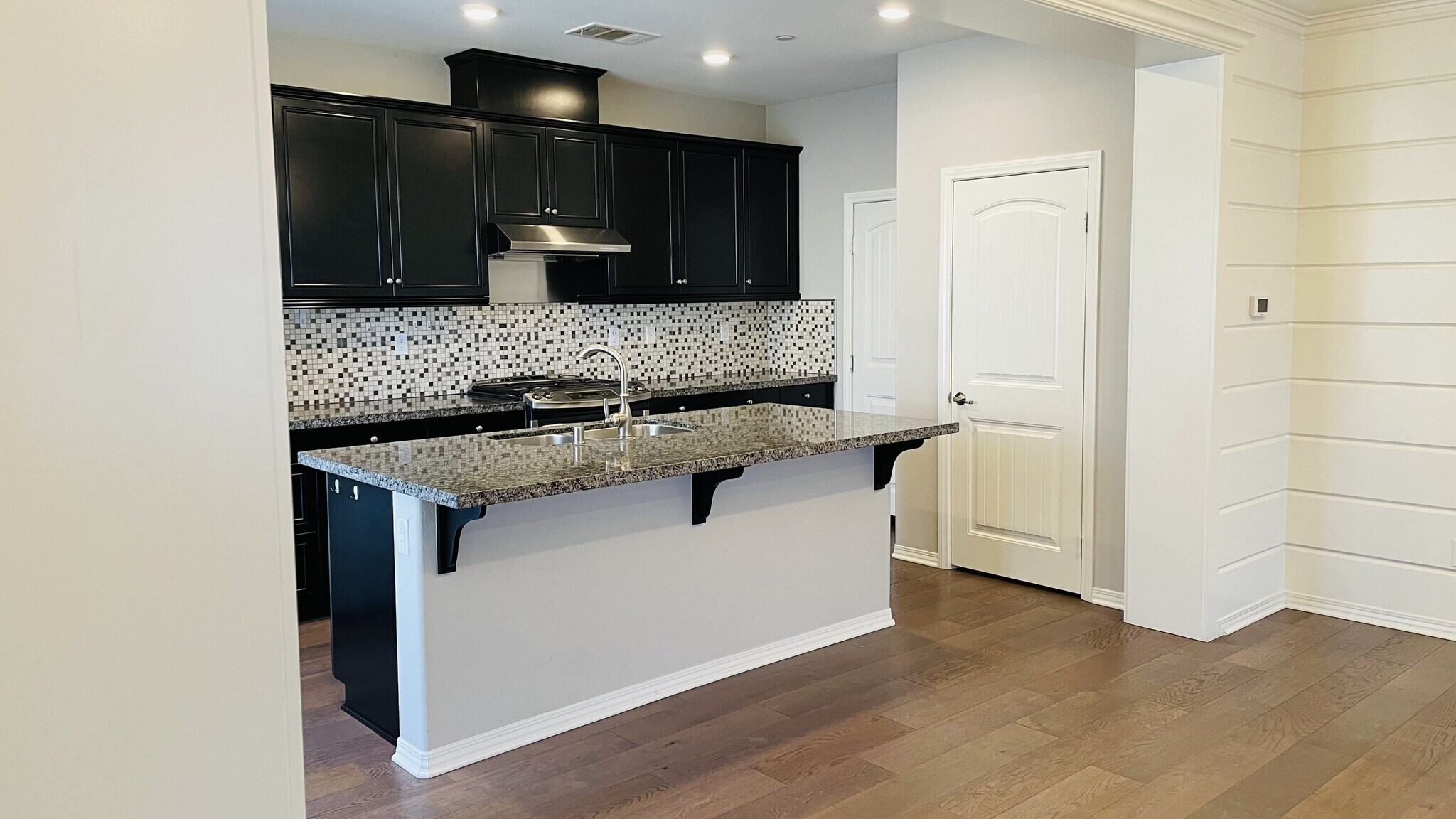 Building Photo - 24359 Verdugo Cir