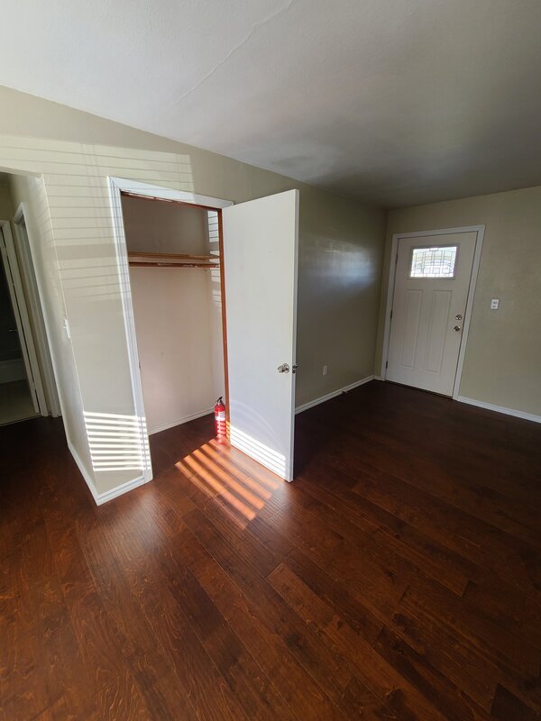 Building Photo - 15108 Washington Ave SW