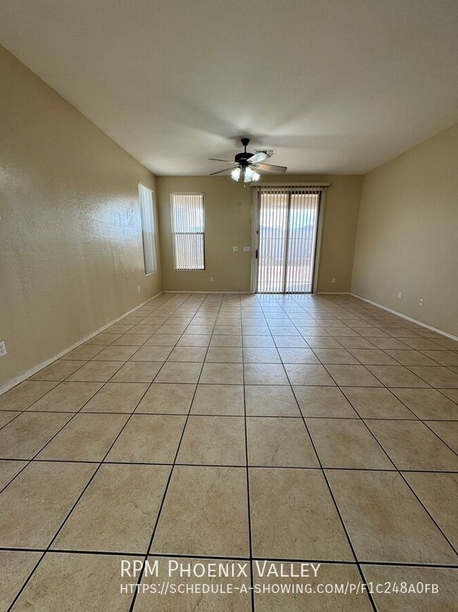 Building Photo - 2305 W Carter Rd