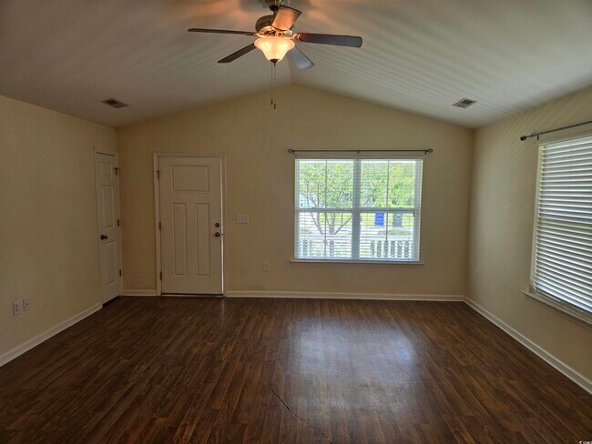 Building Photo - 1245 Pine Ridge St