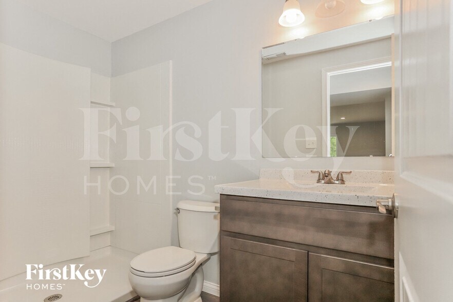 Building Photo - 1020 Remington Dr