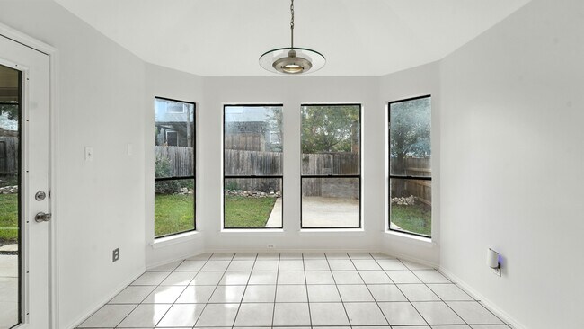 Building Photo - 21210 Malibu Colony