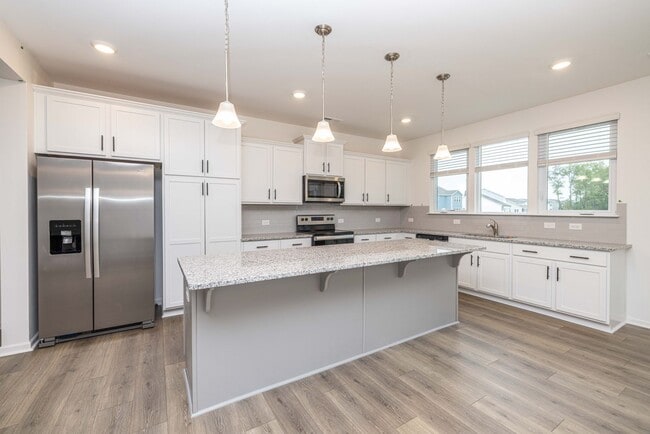 Building Photo - BEAUTIFUL 3 Bedroom Home - Stonebridge Fairways - AVAILABLE NOW