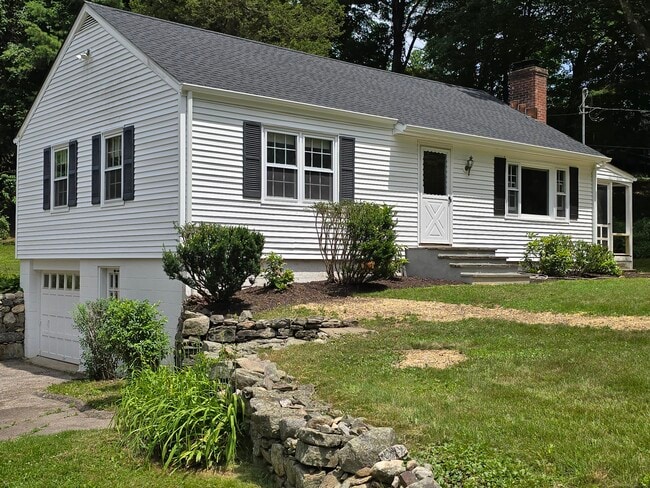 Primary Photo - 58 Old Hawleyville Rd