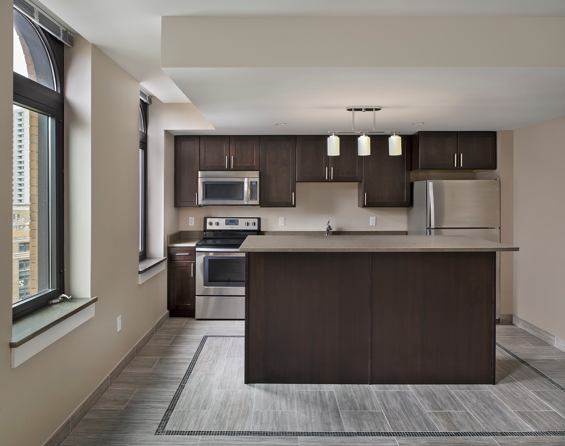 Building Photo - Detroit Savings Bank