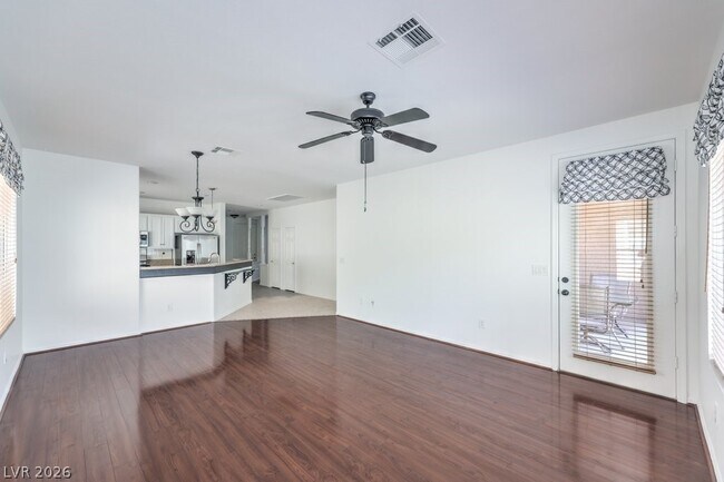 Building Photo - 5389 Progresso St