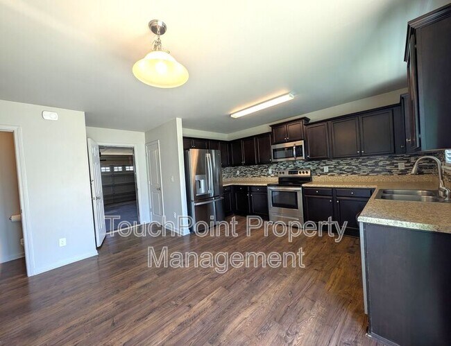 Building Photo - 2525 Mcintosh St