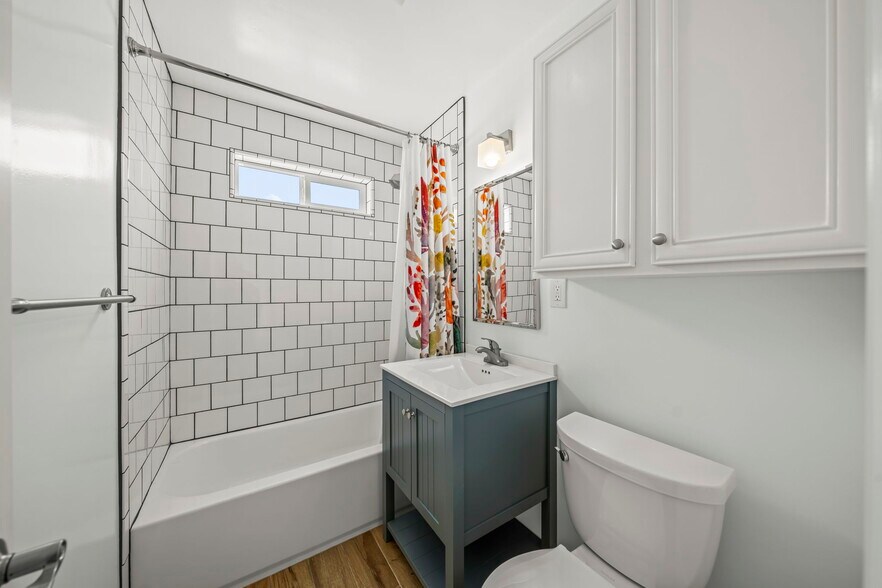 Building Photo - 6364 Osler St