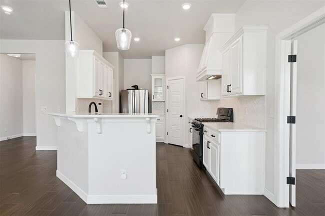 Building Photo - 15908 Buffalo Dr