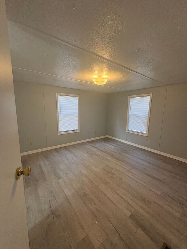 Building Photo - 3bed/2bath home ready now!! rent $1650/mo