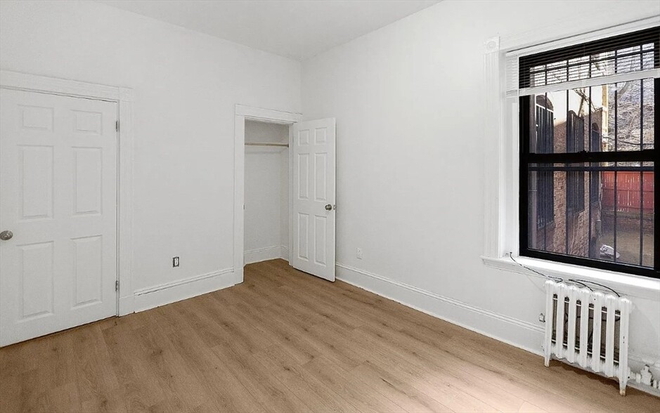 Building Photo - 868 Huntington Ave