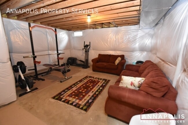 Building Photo - 2808 Traxler Ct