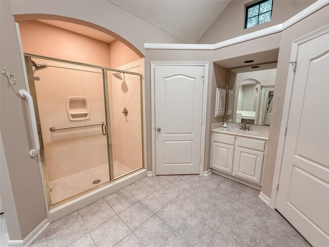 Building Photo - 2426 Clippers Square