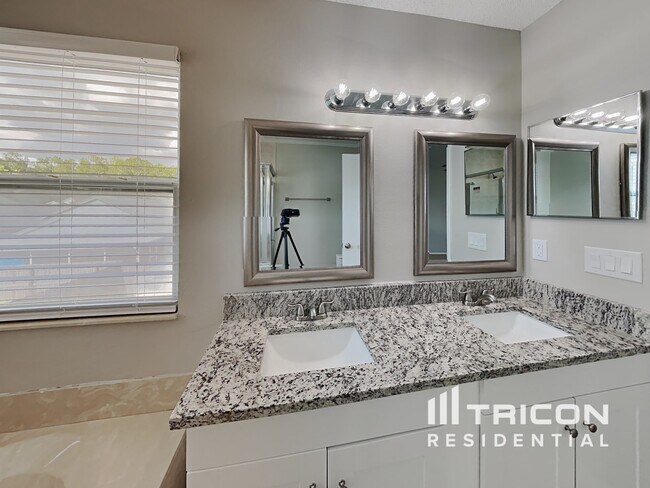 Building Photo - 1517 Crosswind Cir