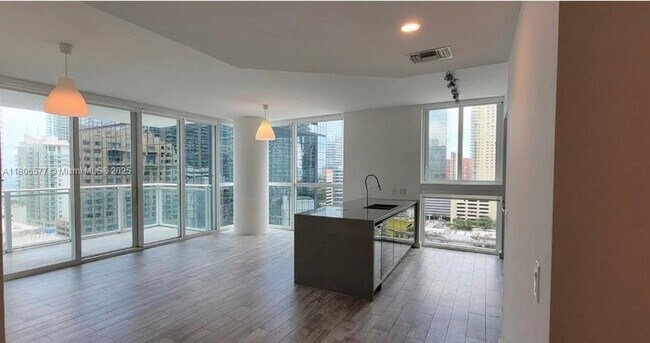 Building Photo - 1080 Brickell Ave