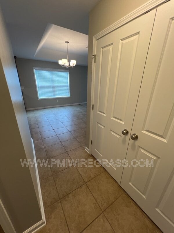 Building Photo - 214 Winterberry Way