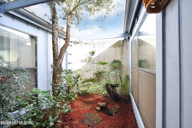 Building Photo - 2437 Burgundy Ct