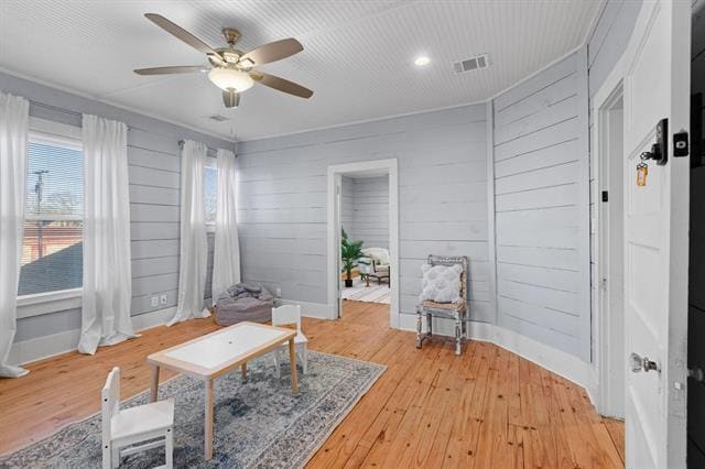 Building Photo - 915 N Center St