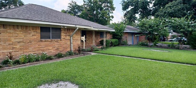 Primary Photo - 405 Vashti Dr