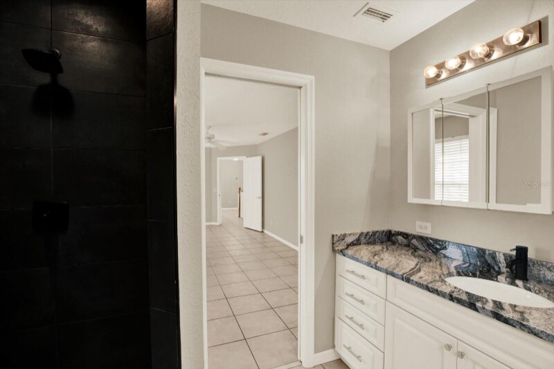 Building Photo - 6439 Gentle Ben Cir