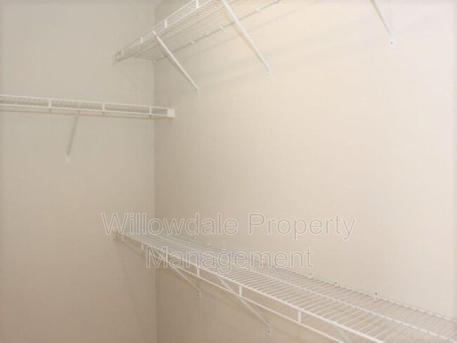 Building Photo - 308 Hamlet Park Dr