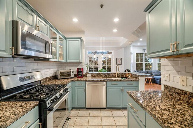 Building Photo - 850 Piedmont Ave NE