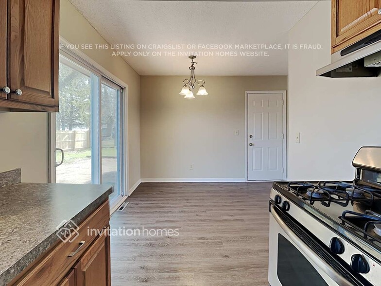 Building Photo - 5700 80th Ave N