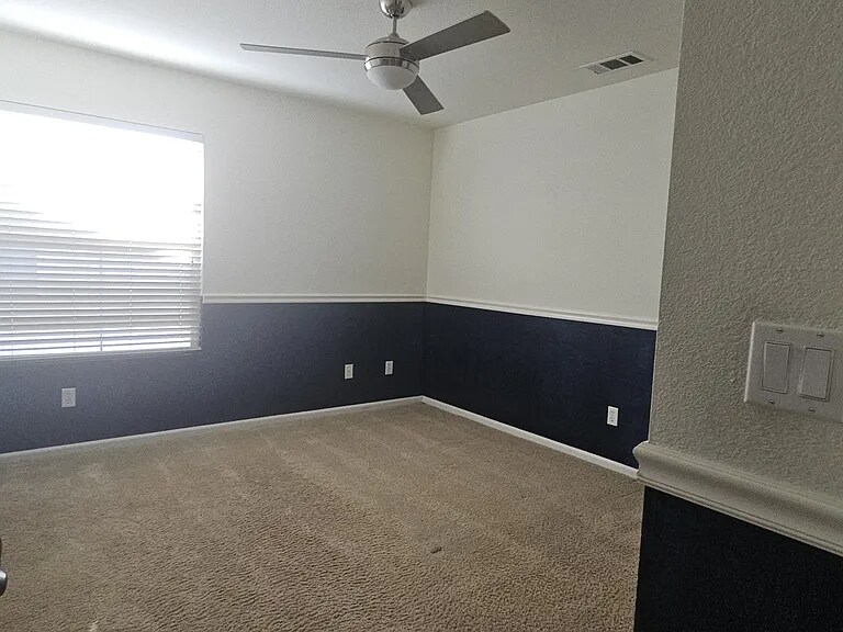 Building Photo - 3004 Fox Hill Dr