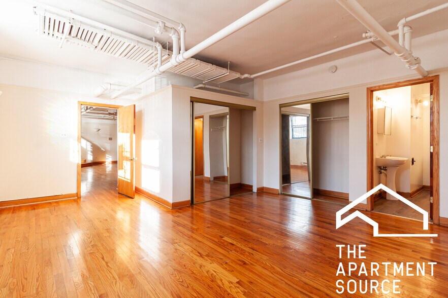 Building Photo - 3820 N Sheffield Ave