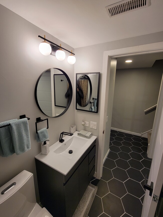 Bathroom 1 Recently Remodeled - 1646 N Bissell St