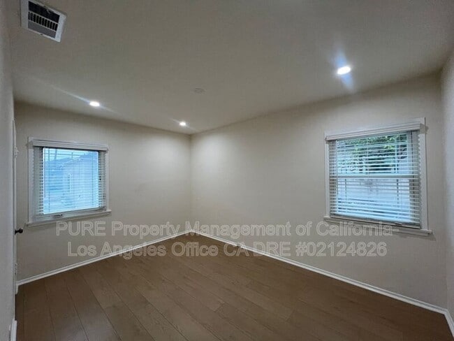 Building Photo - 10306 Buford Ave