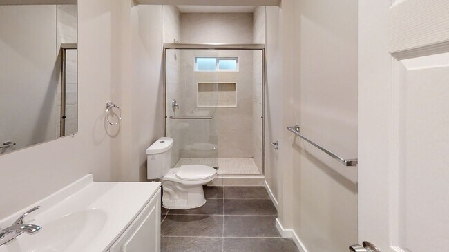 Building Photo - 6BD/2BA on Ewing! (Lease out, pending sign...