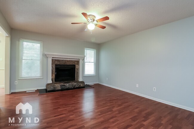 Building Photo - 303 Indian Springs Dr