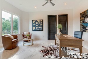 Building Photo - 10111 Ivory Canyon