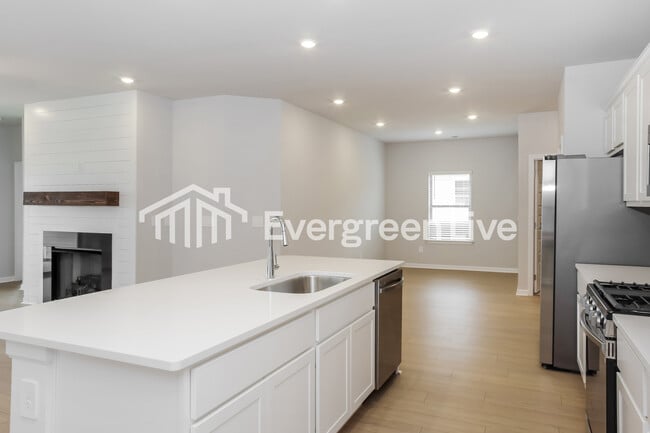 Building Photo - 105 Ashby Pond Dr