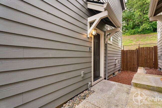 Building Photo - 4129 N Cyn Cir