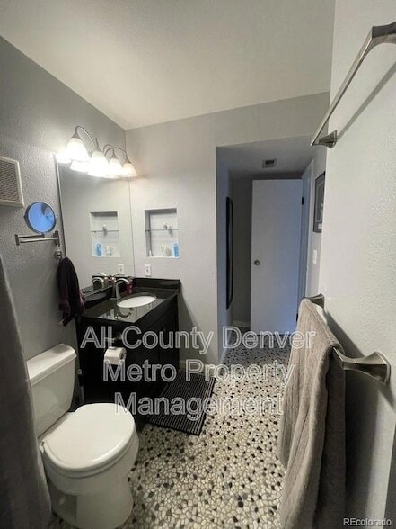 Building Photo - 14454 E Colorado Dr