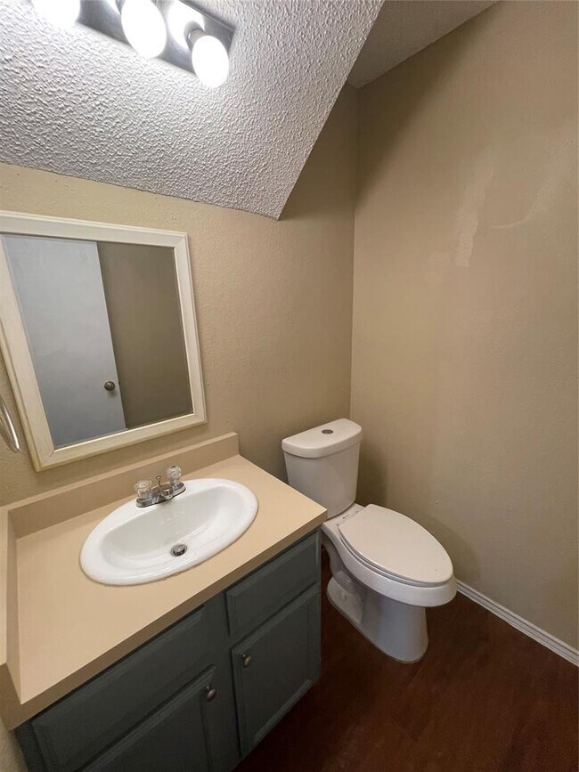 Building Photo - 13912 Conner Downs Dr
