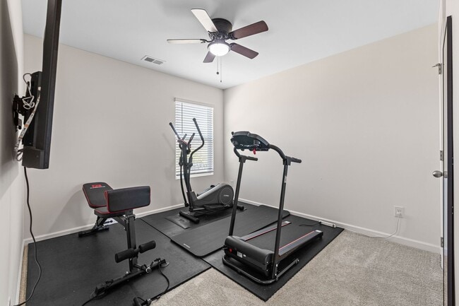 Building Photo - Welcome Home to Comfort, Space & Convenience in Decatur!