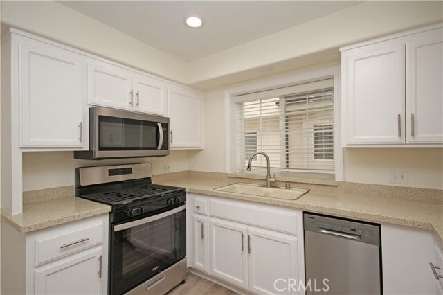 Building Photo - 1675 Gramercy Ave