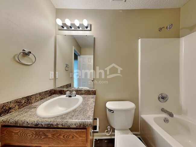 Building Photo - 112 Pope Ln