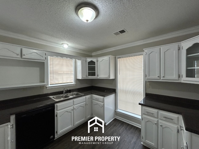 Building Photo - Spacious 3BR/2.5BA Olive Branch Home w/ Vaulted Ceilings, Fireplace, Formal Dining & Fenced Yard