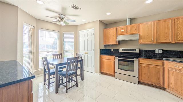 Building Photo - 5718 Creekridge Dr