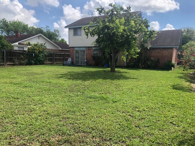 Building Photo - 54 Woodmere Ct